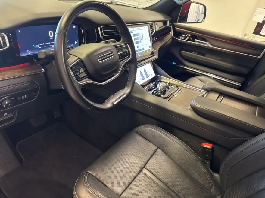 2022 Jeep Grand Wagoneer I photo 1