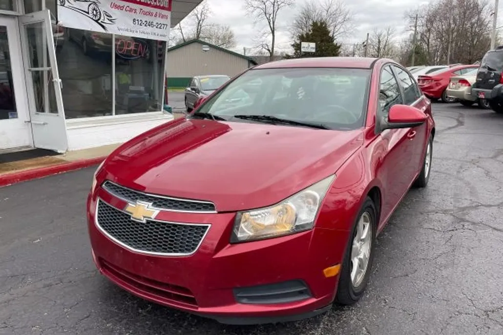 2011 Chevrolet Cruze LT photo 1