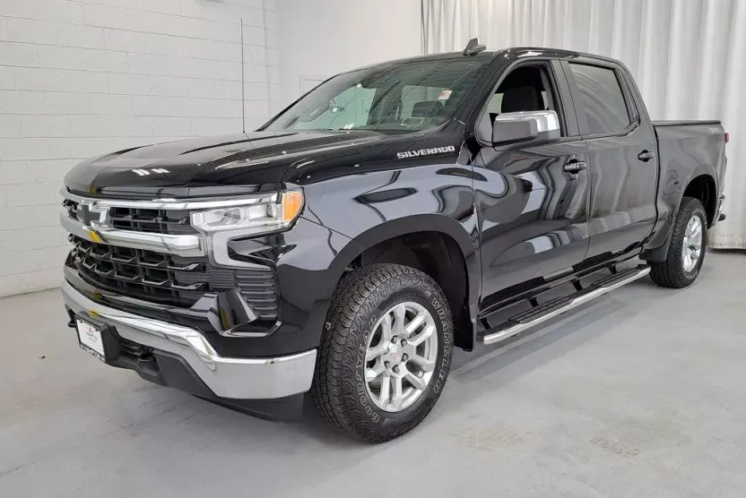 2022 Chevrolet Silverado 1500 LT photo 1