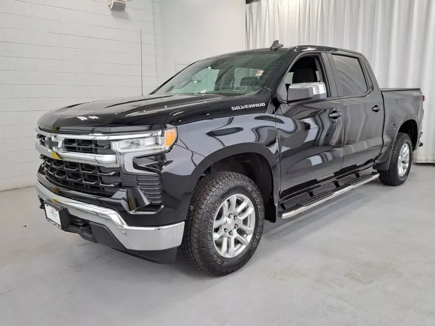 2022 Chevrolet Silverado 1500 LT photo 1