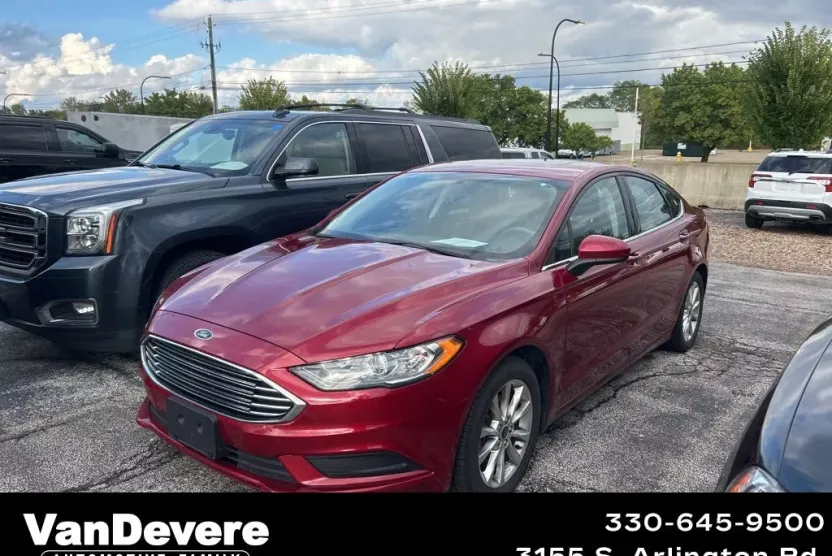2017 Ford Fusion SE photo 1