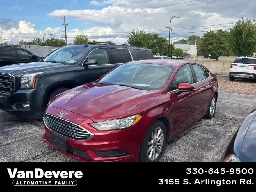 2017 Ford Fusion SE photo 1