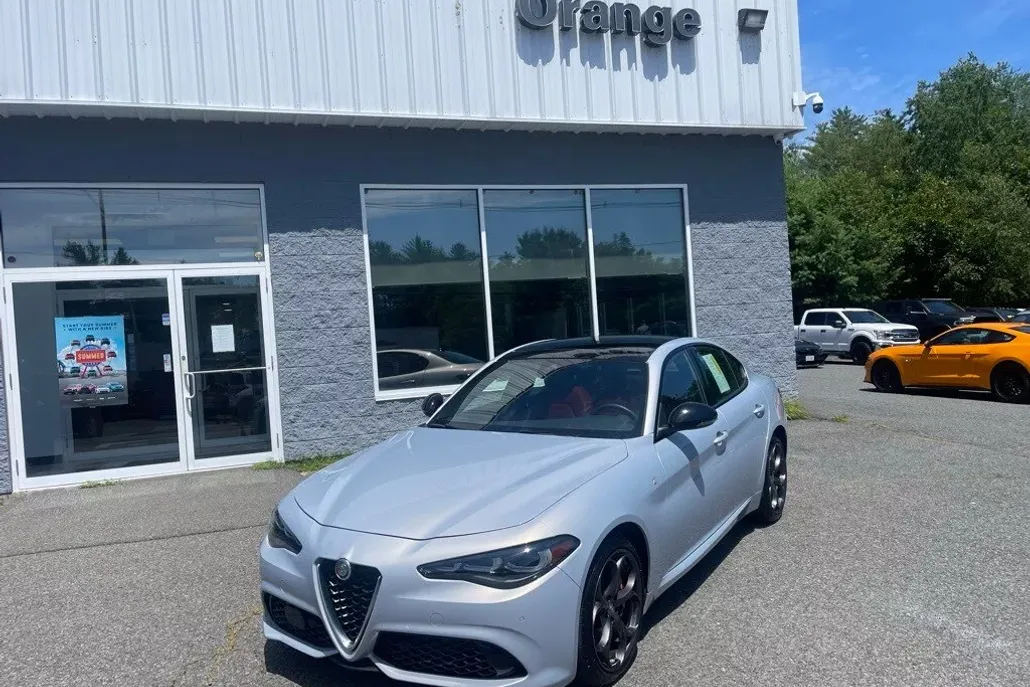 2024 Alfa Romeo Giulia Ti photo 1