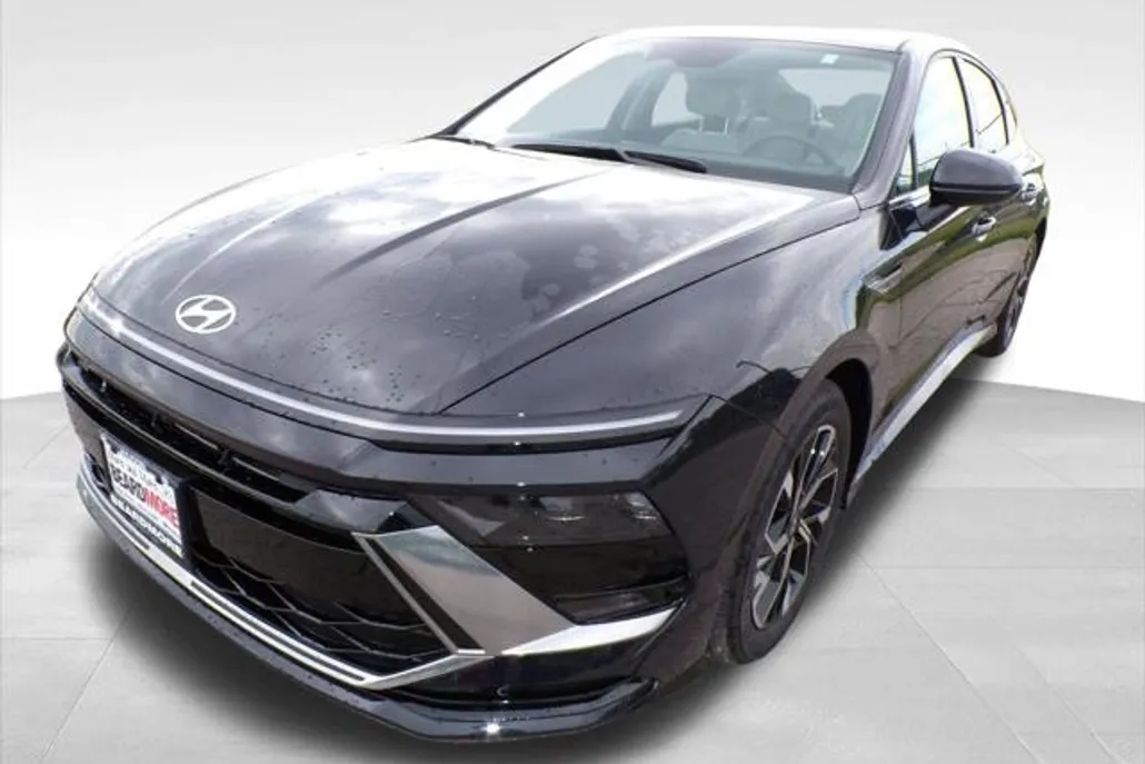 2024 Hyundai Sonata SEL photo 1
