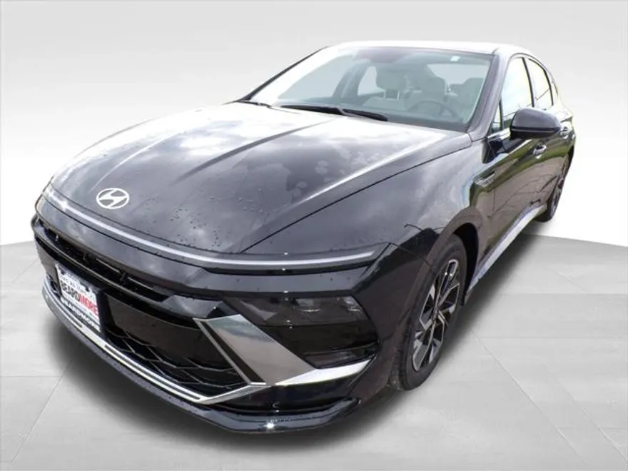 2024 Hyundai Sonata SEL photo 1