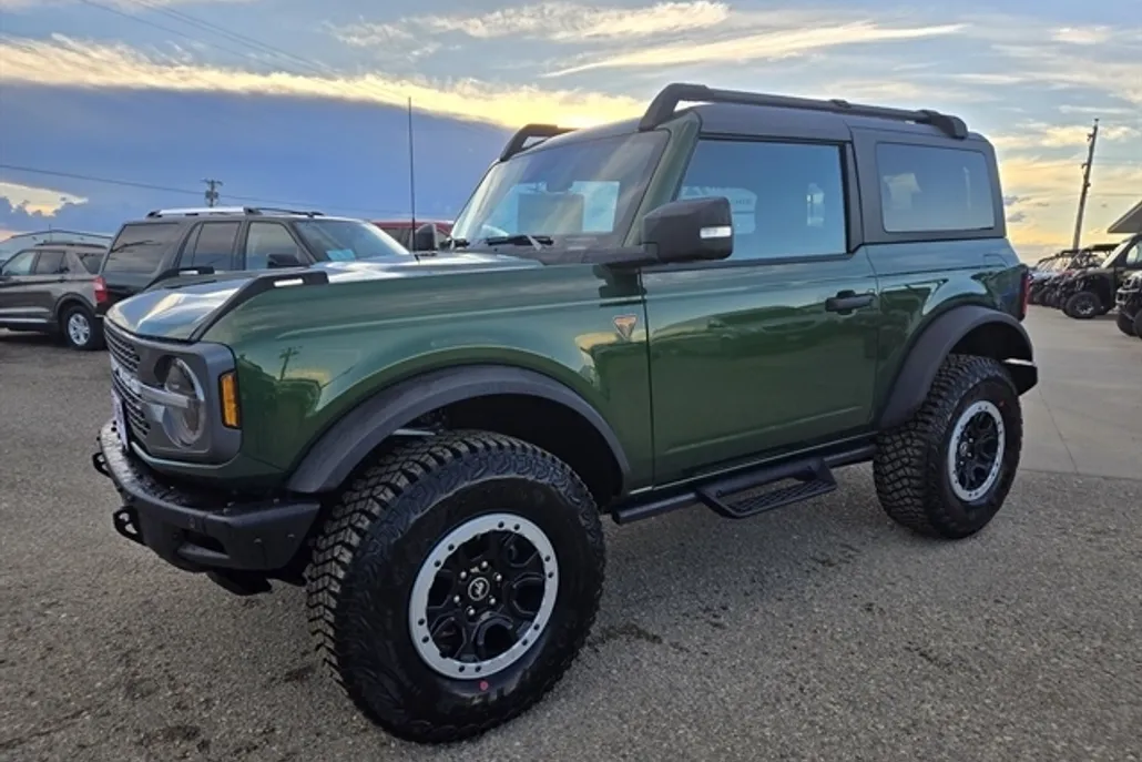 2024 Ford Bronco Badlands photo 1