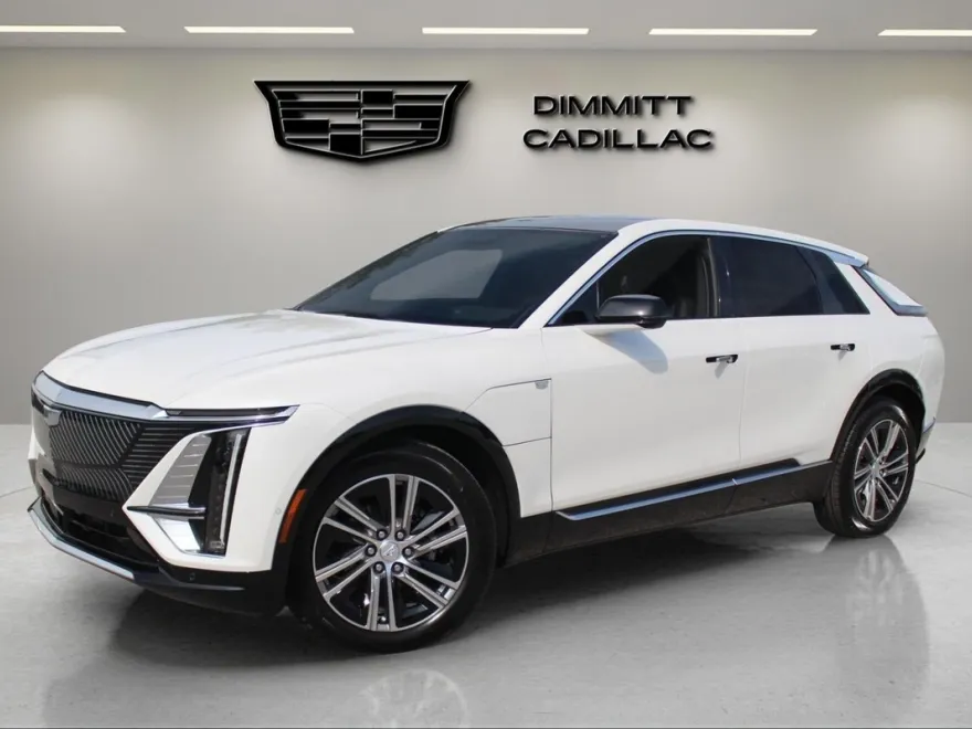 2025 Cadillac Lyriq Luxury photo 1