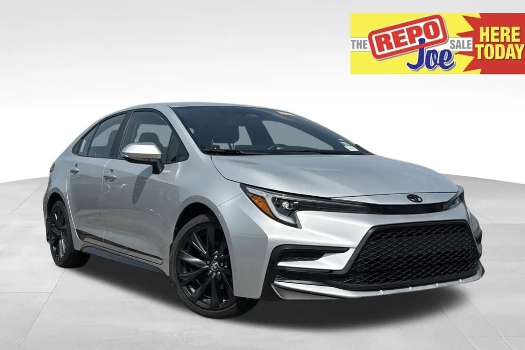 2024 Toyota Corolla SE photo 1
