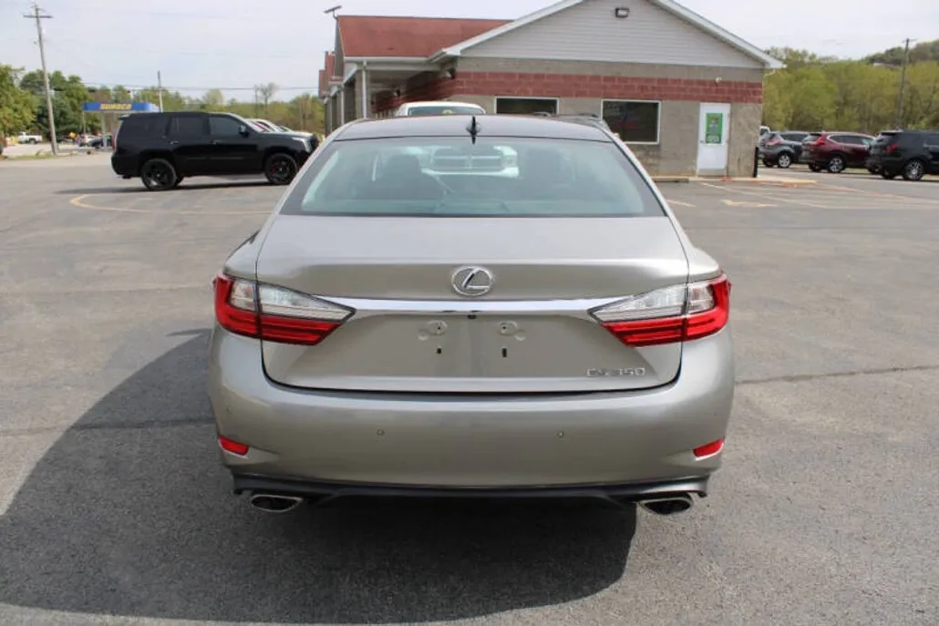 2016 Lexus ES 350 photo 1