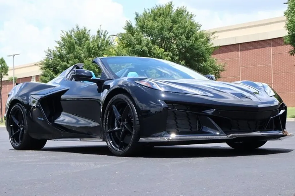 2025 Chevrolet Corvette E-Ray 3LZ photo 1