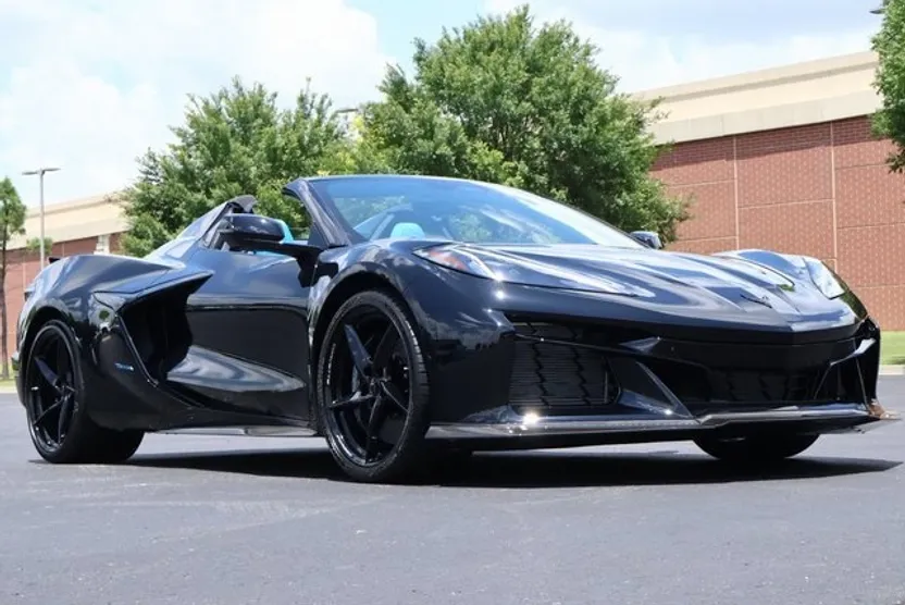 2025 Chevrolet Corvette E-Ray 3LZ photo 1