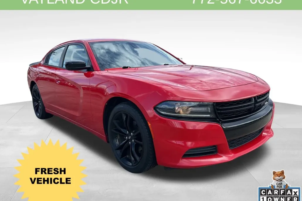 2018 Dodge Charger SXT photo 1