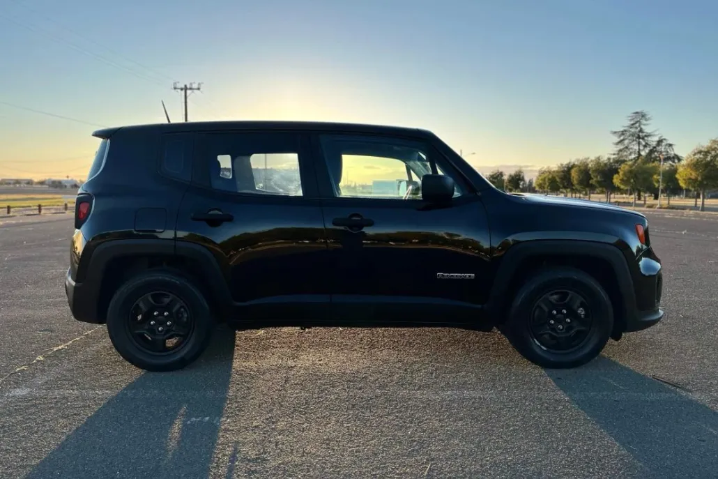 2019 Jeep Renegade Sport photo 1