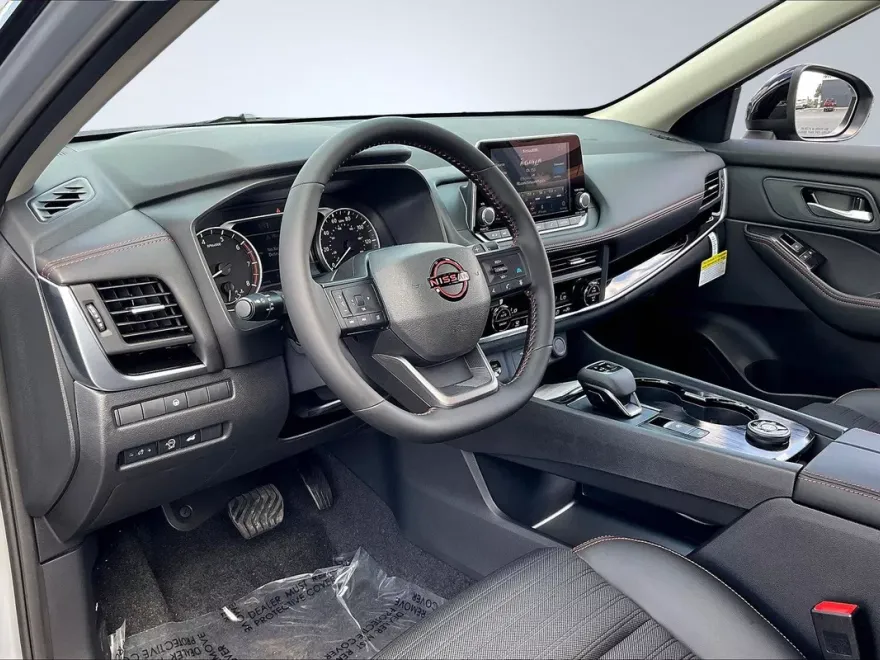 2026 Nissan Rogue SV photo 1