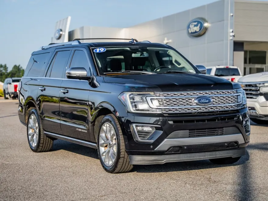 2019 Ford Expedition MAX Platinum photo 1