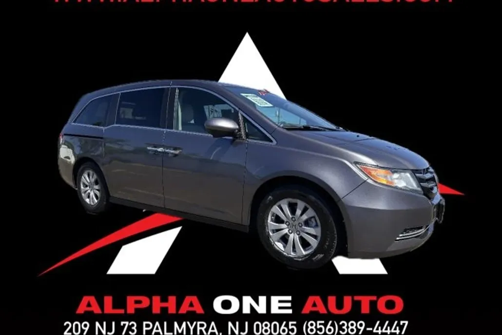 2016 Honda Odyssey SE photo 1