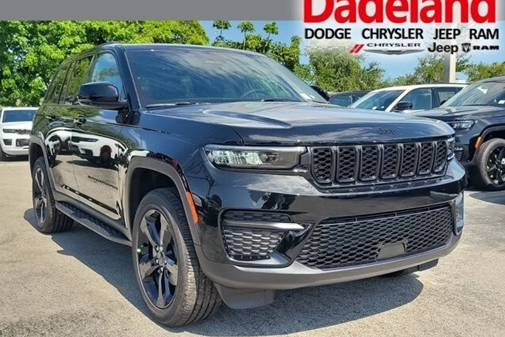 2024 Jeep Grand Cherokee Altitude photo 1