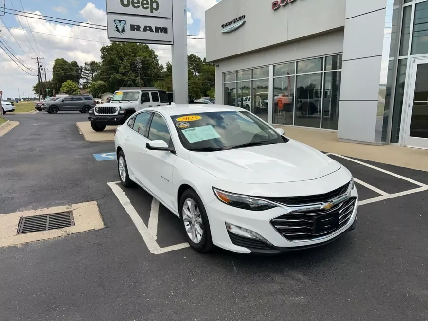 2023 Chevrolet Malibu 1LT photo 1