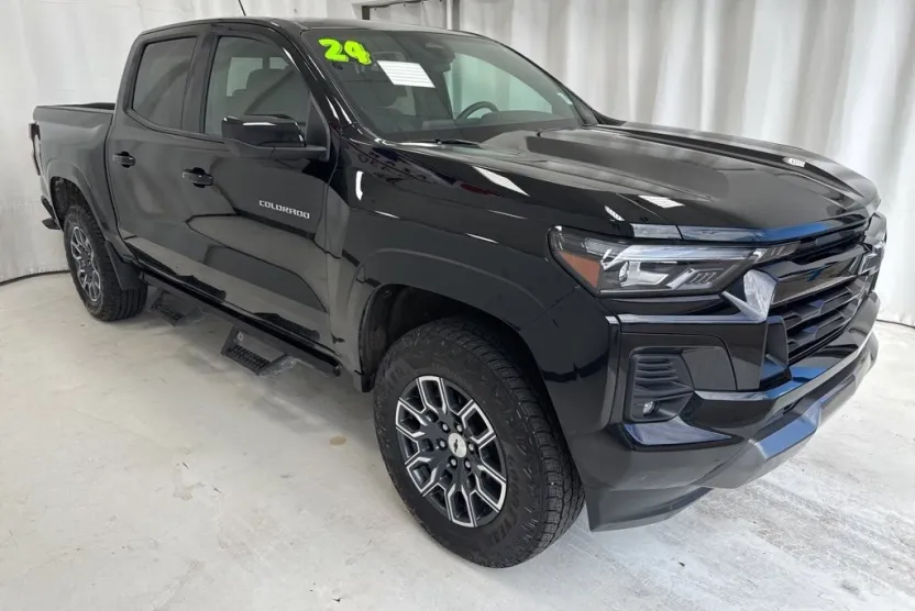 2024 Chevrolet Colorado Z71 photo 1