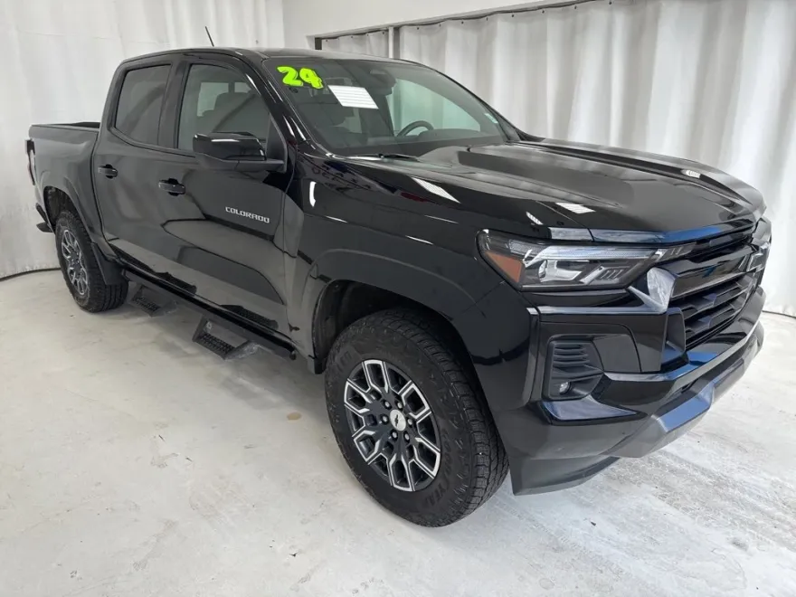2024 Chevrolet Colorado Z71 photo 1