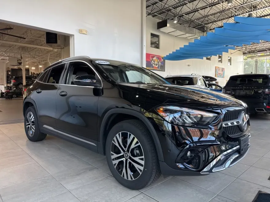 2025 Mercedes Benz GLA 250 4MATIC photo 1