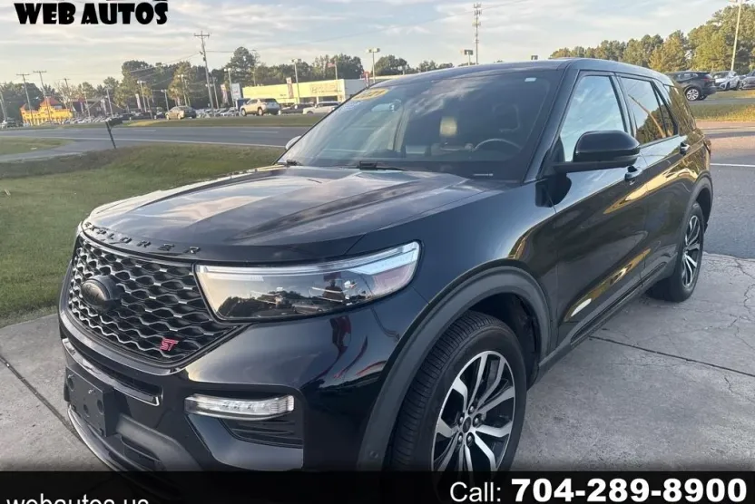 2021 Ford Explorer ST photo 1