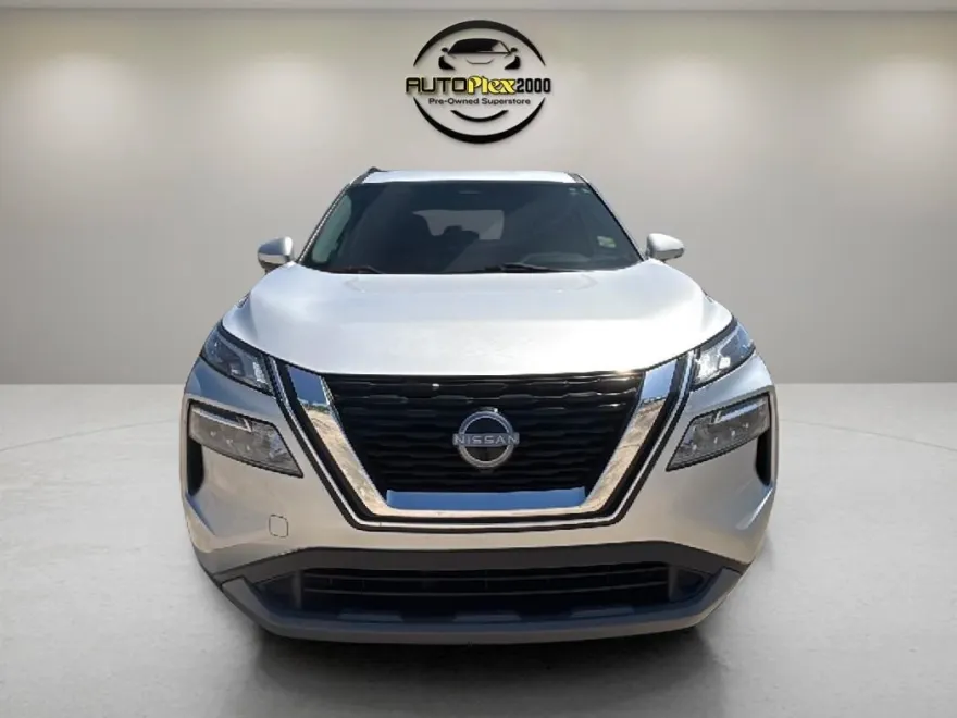 2022 Nissan Rogue SV photo 1