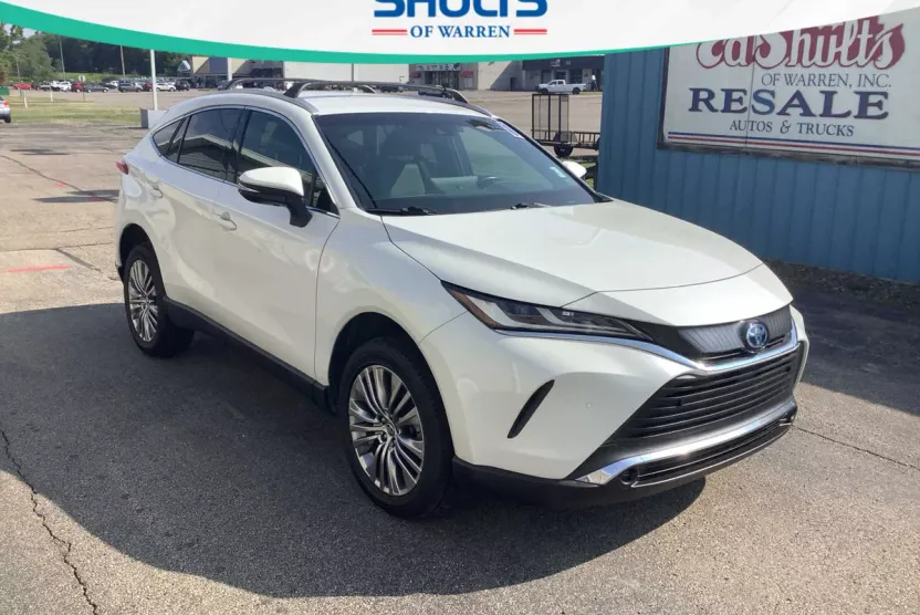 2022 Toyota Venza XLE photo 1