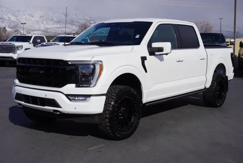 2023 Ford F-150 Lariat photo 1