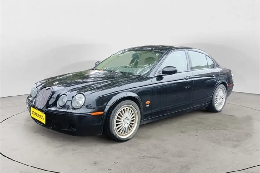 2005 Jaguar S-Type R photo 1