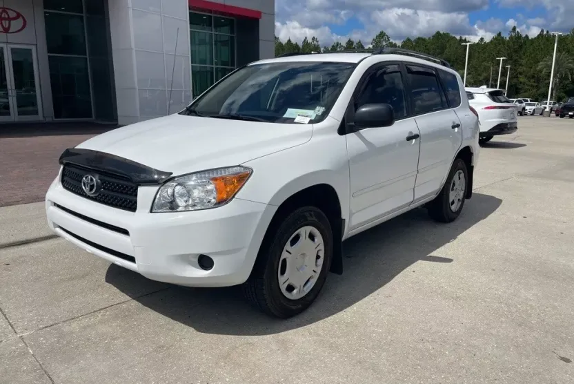 2008 Toyota RAV4 Base photo 1