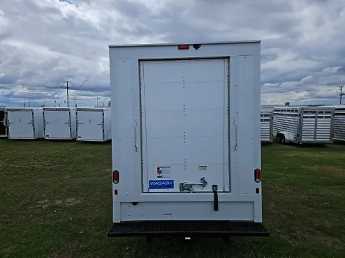 2023 Chevrolet Express Cutaway 3500 photo 4
