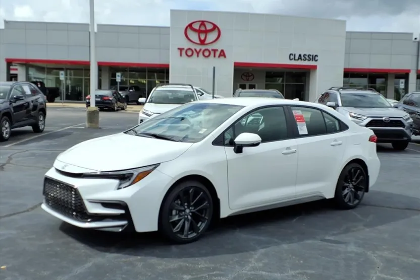 2026 Toyota Corolla SE photo 1