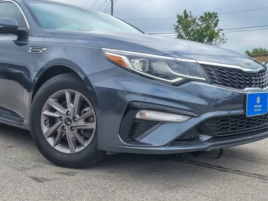2020 Kia Optima LX photo 1