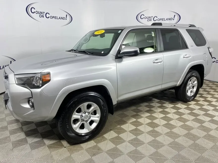 2024 Toyota 4Runner SR5 photo 1