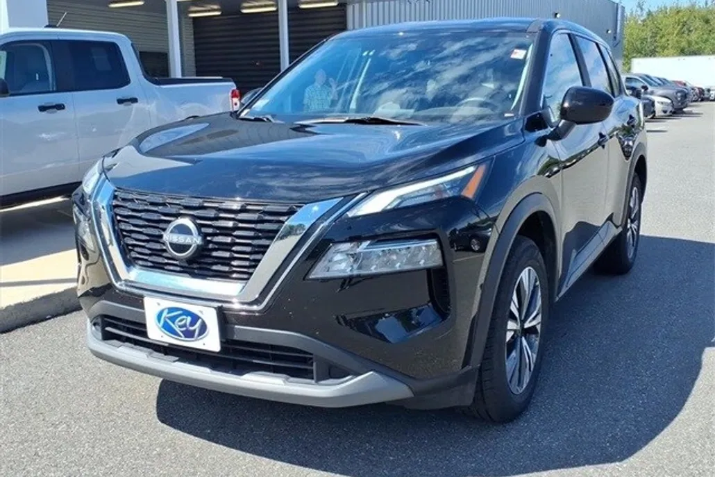 2023 Nissan Rogue SV photo 1