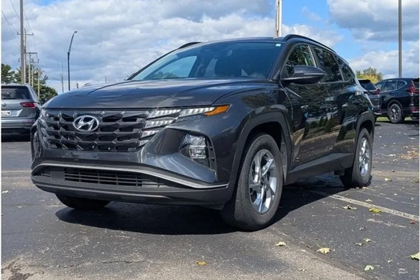 2022 Hyundai Tucson SEL photo 1
