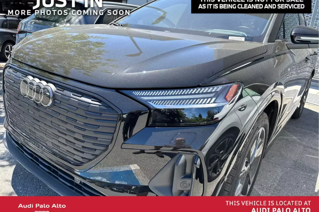 2024 Audi Q4 E-tron Prestige photo 1