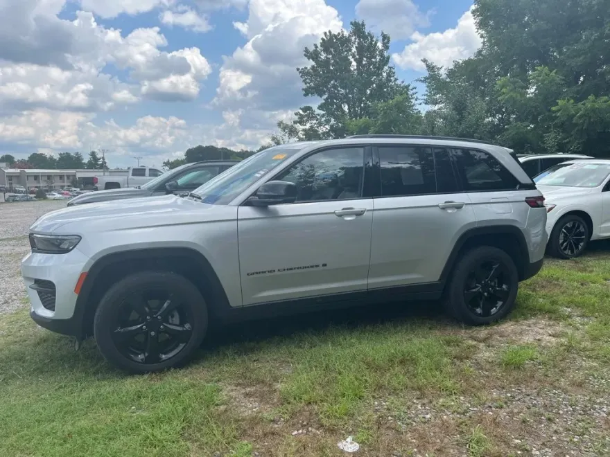 2023 Jeep Grand Cherokee Altitude X photo 1