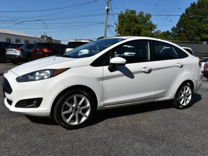 2019 Ford Fiesta SE photo 1