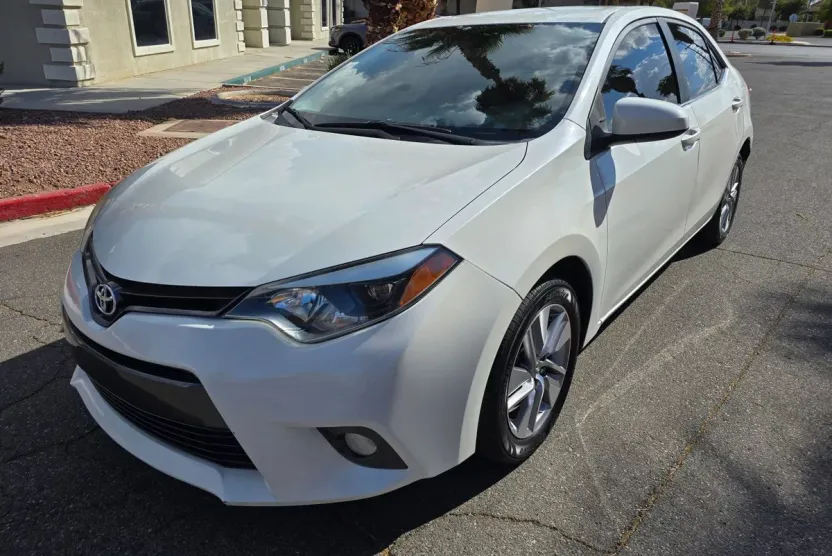 2016 Toyota Corolla LE Eco Premium photo 1