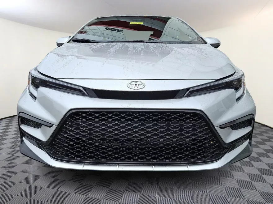 2026 Toyota Corolla SE photo 1