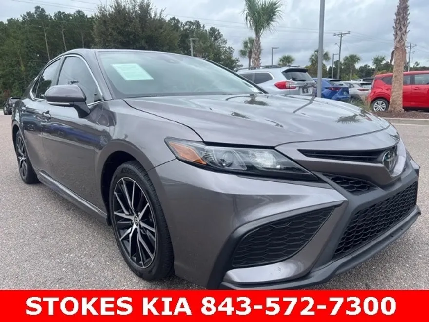 2024 Toyota Camry SE photo 1