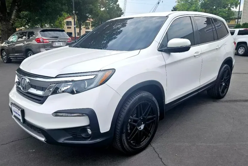2020 Honda Pilot EX photo 1