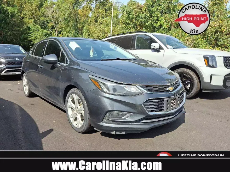 2018 Chevrolet Cruze Premier photo 1