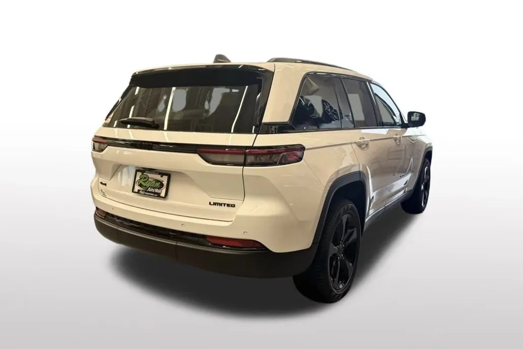2025 Jeep Grand Cherokee Limited photo 1