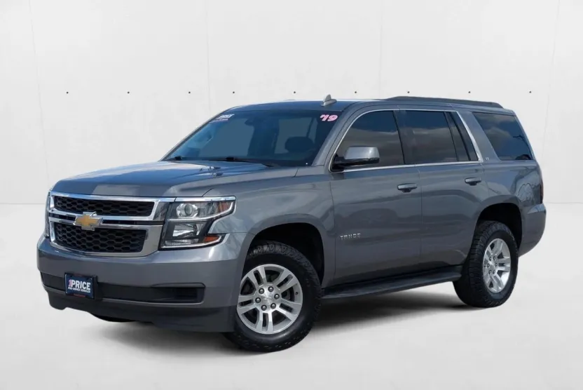 2019 Chevrolet Tahoe LT photo 1