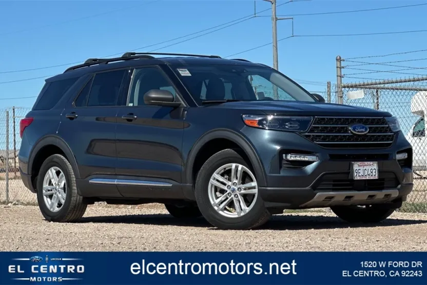 2022 Ford Explorer XLT photo 1