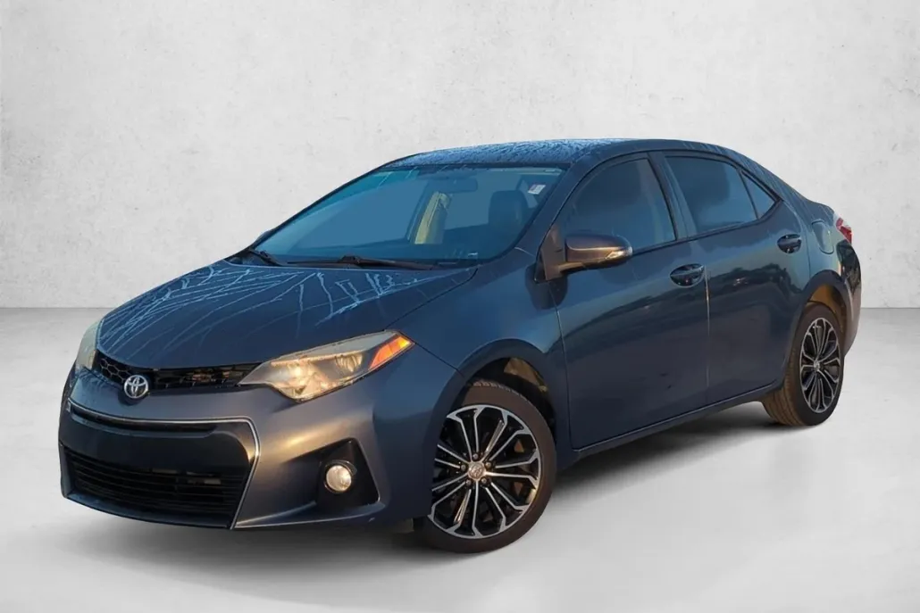 2014 Toyota Corolla Plus photo 1
