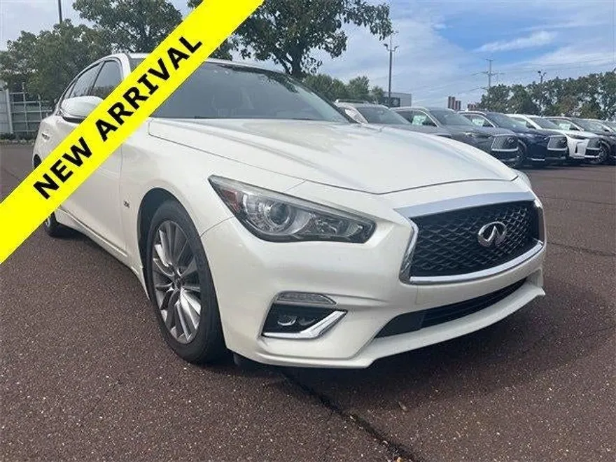 2019 Infiniti Q50 3.0t LUXE AWD photo 1